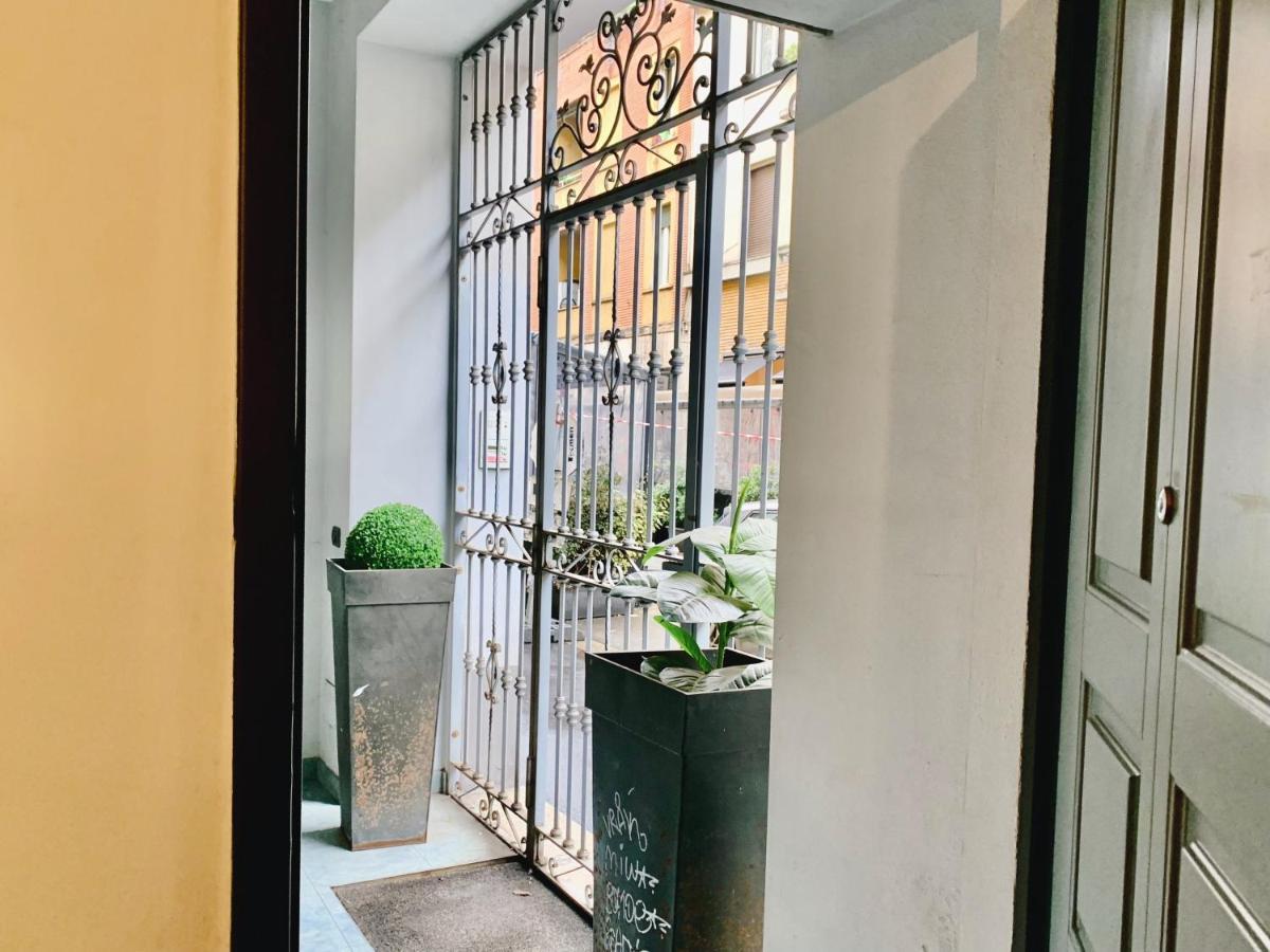 Appartement Comodo Loft Centrale - Pt Venezia à Milan Extérieur photo